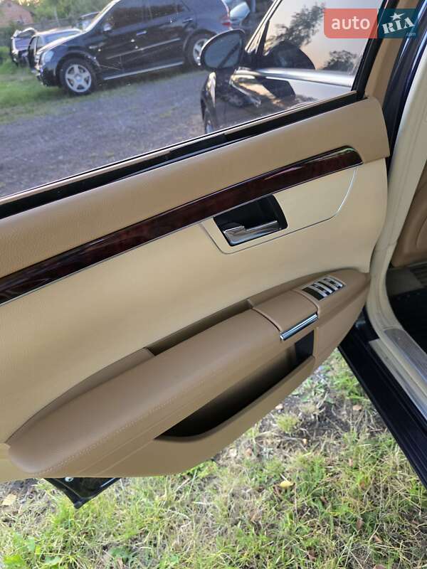 Седан Mercedes-Benz S-Class 2007 в Ровно