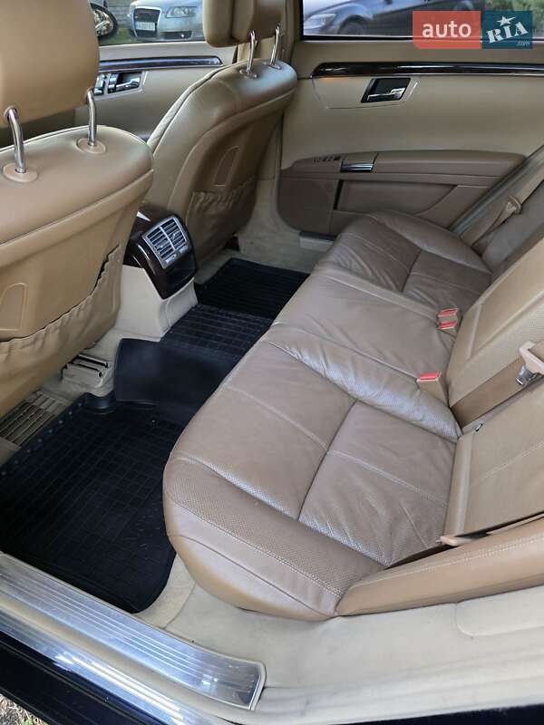 Седан Mercedes-Benz S-Class 2007 в Ровно