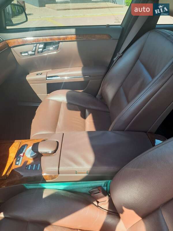 Седан Mercedes-Benz S-Class 2012 в Оржице