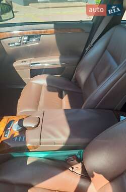 Седан Mercedes-Benz S-Class 2012 в 
