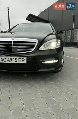 Седан Mercedes-Benz S-Class 2009 в 