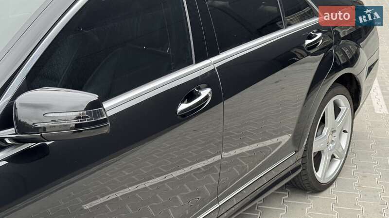Седан Mercedes-Benz S-Class 2009 в Стрию