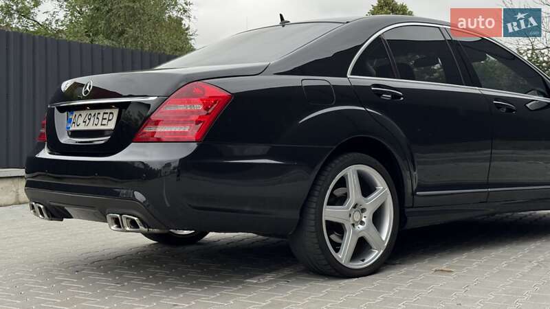 Седан Mercedes-Benz S-Class 2009 в Стрию