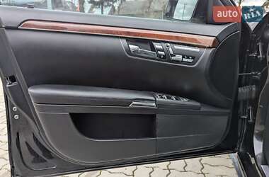 Седан Mercedes-Benz S-Class 2009 в 