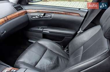 Седан Mercedes-Benz S-Class 2009 в 