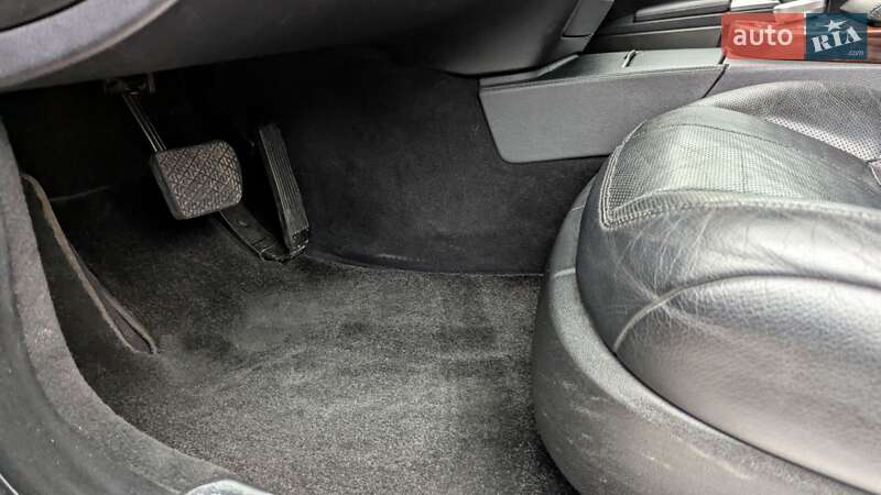 Седан Mercedes-Benz S-Class 2009 в Стрию