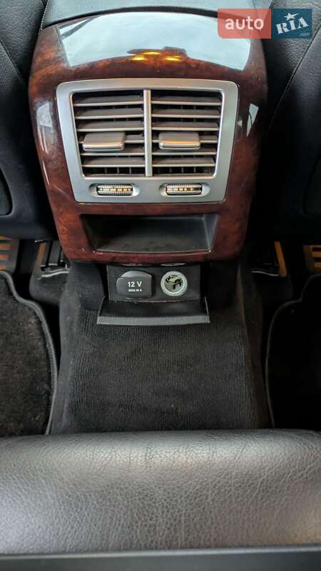 Седан Mercedes-Benz S-Class 2009 в Стрию