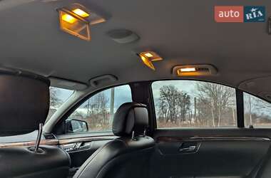 Седан Mercedes-Benz S-Class 2009 в 