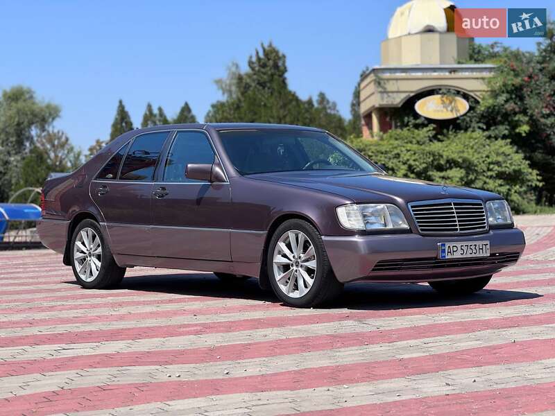 Mercedes-Benz S-Class 1993