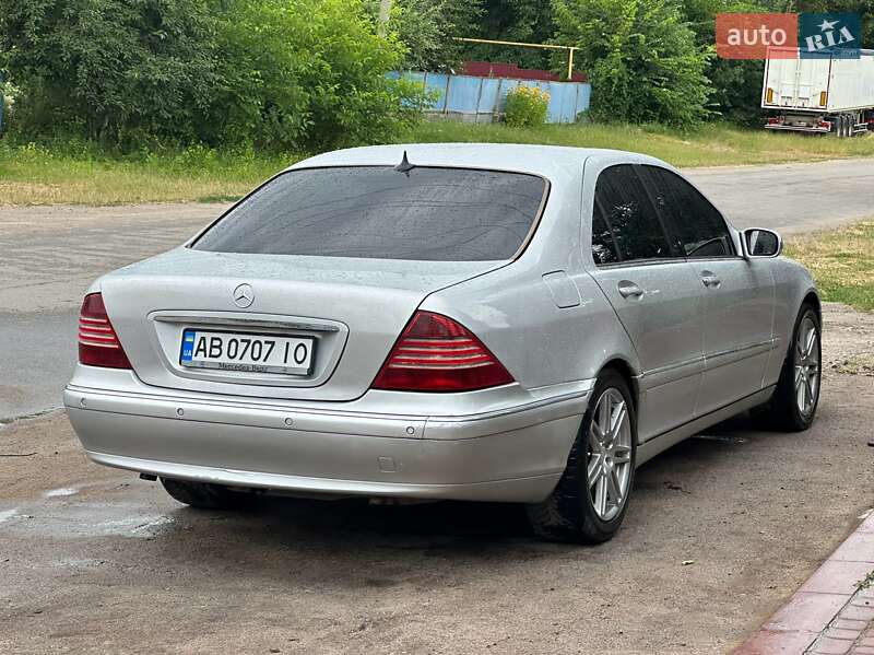 Седан Mercedes-Benz S-Class 2000 в Браиловом