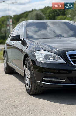 Седан Mercedes-Benz S-Class 2012 в 