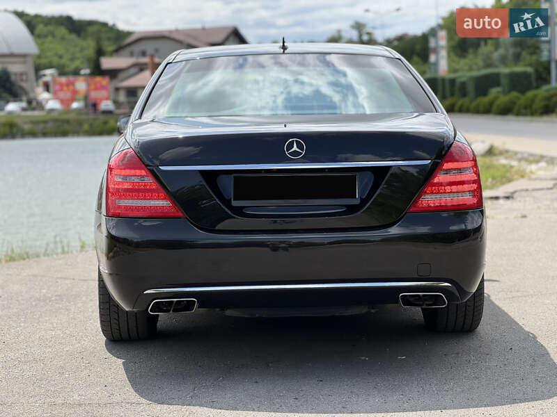 Седан Mercedes-Benz S-Class 2012 в Днепре
