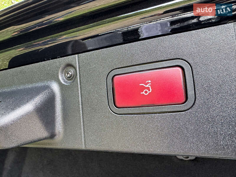 Седан Mercedes-Benz S-Class 2012 в Днепре