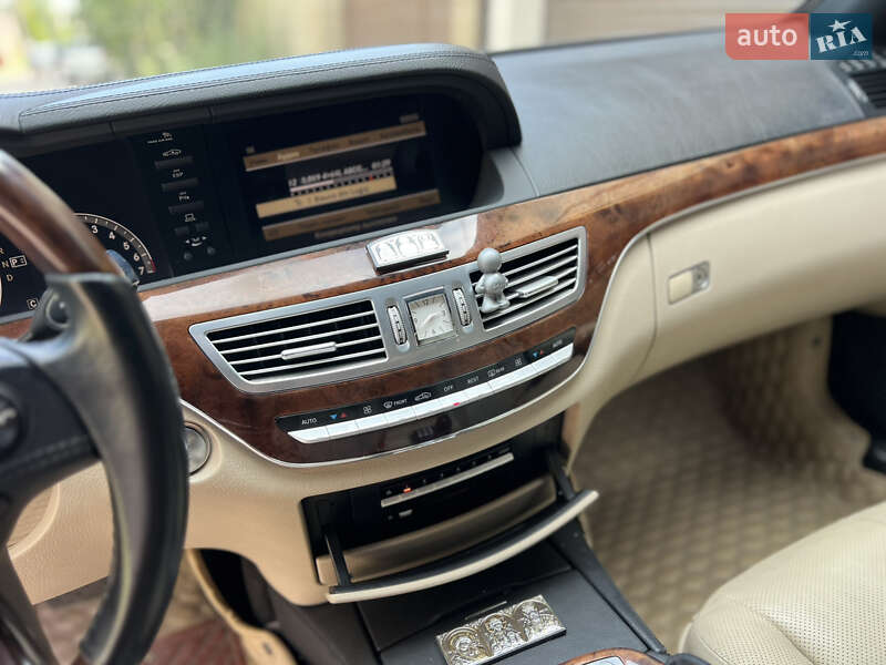 Седан Mercedes-Benz S-Class 2005 в Одессе