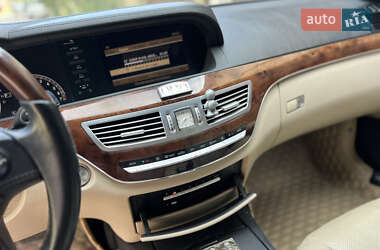Седан Mercedes-Benz S-Class 2005 в 