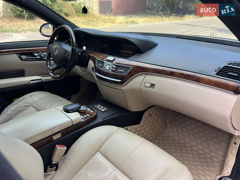 Седан Mercedes-Benz S-Class 2005 в Одессе