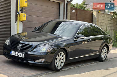 Седан Mercedes-Benz S-Class 2005 в 