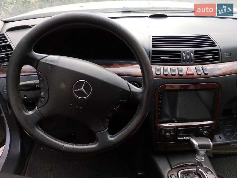 Mercedes-Benz S-Class 2001