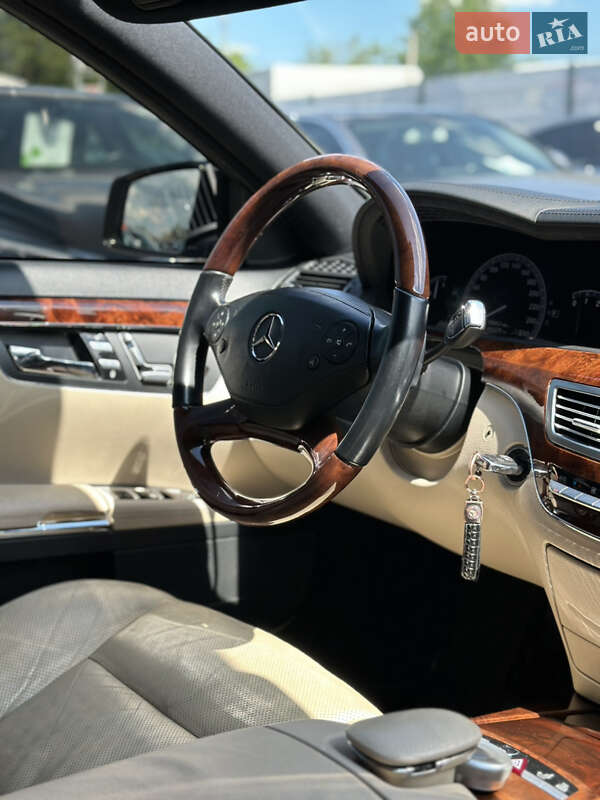 Седан Mercedes-Benz S-Class 2010 в Ивано-Франковске
