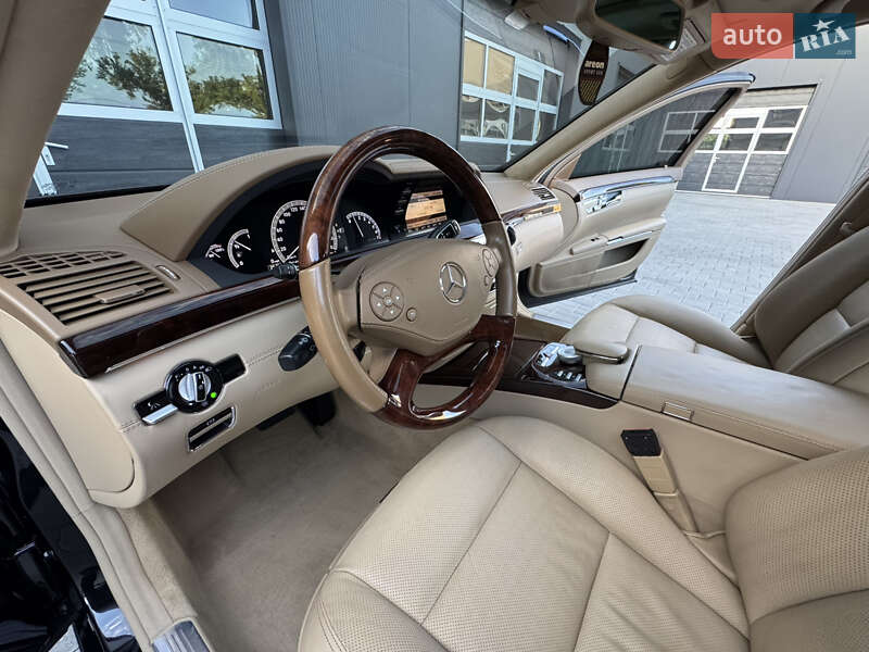 Седан Mercedes-Benz S-Class 2011 в Мукачево