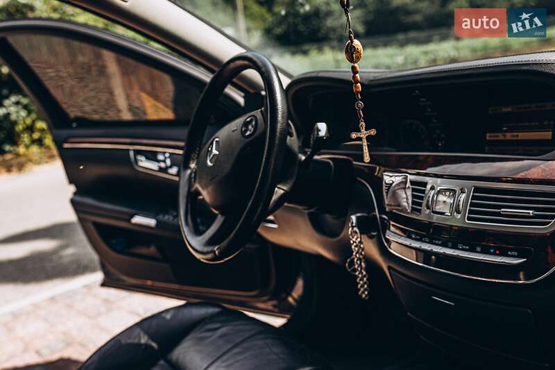 Седан Mercedes-Benz S-Class 2006 в Залещиках