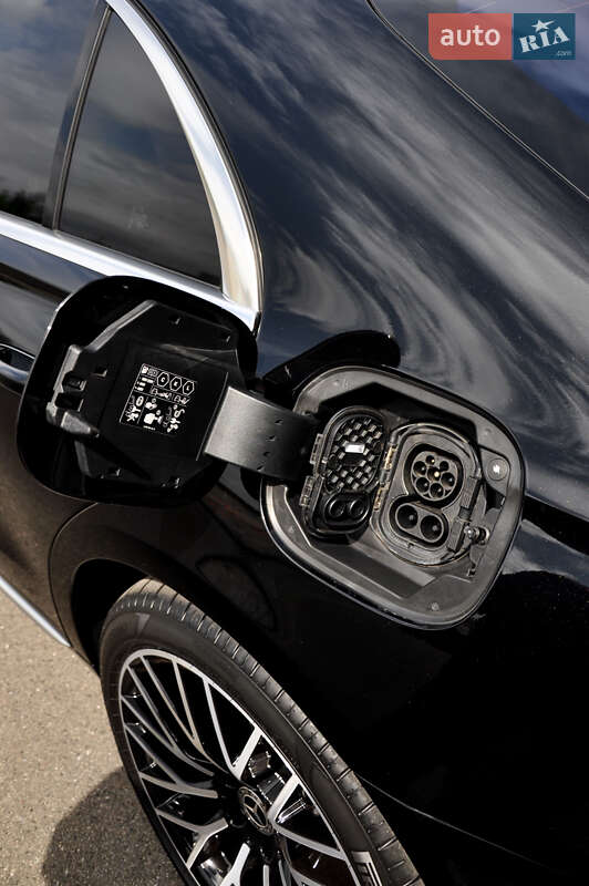 Седан Mercedes-Benz S-Class 2022 в Києві