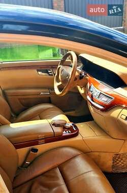 Седан Mercedes-Benz S-Class 2006 в 