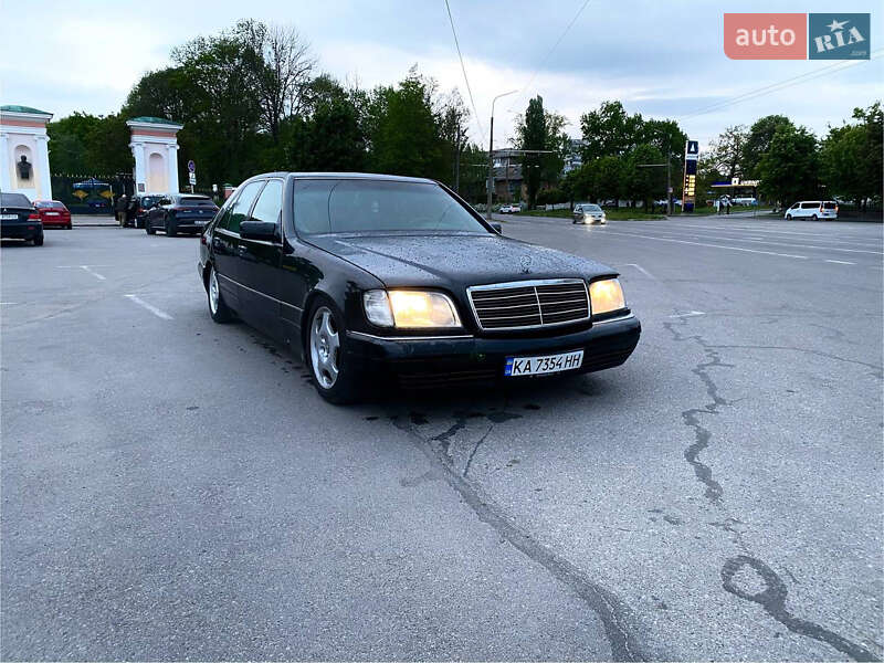 Mercedes-Benz S-Class 1995