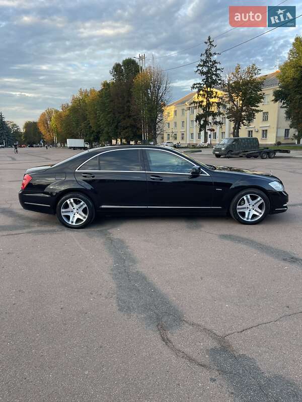 Седан Mercedes-Benz S-Class 2012 в Хмельницькому