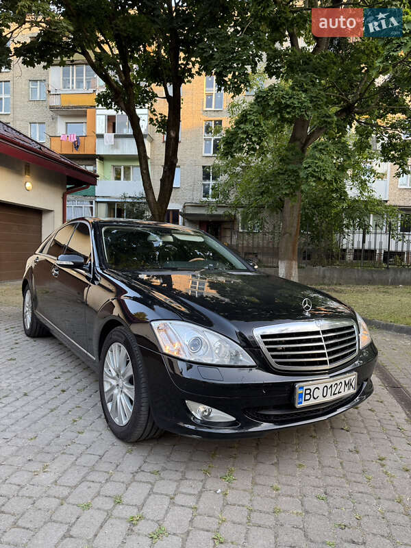 Mercedes-Benz S-Class 2008