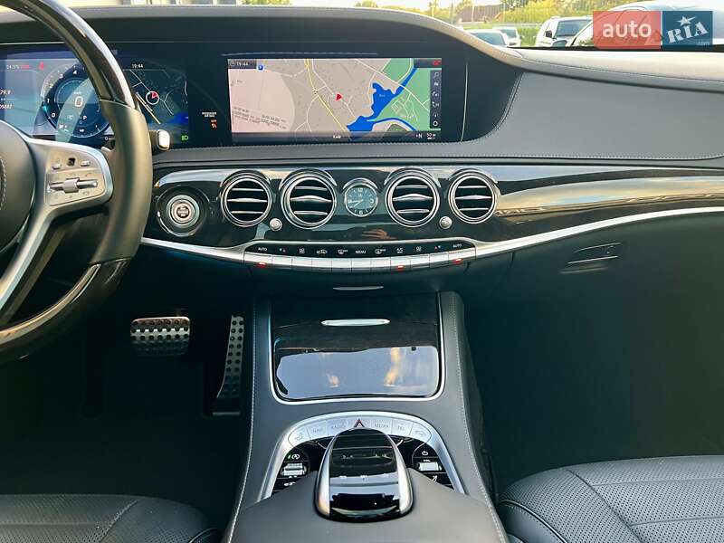 Седан Mercedes-Benz S-Class 2018 в Києві