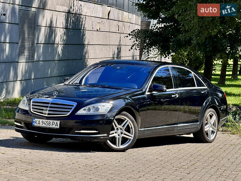 Mercedes-Benz S-Class 2010