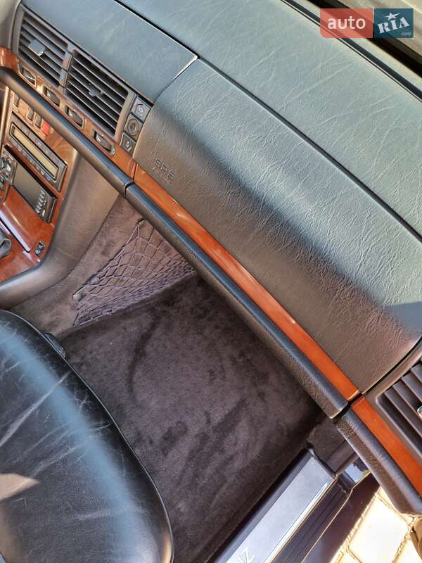 Седан Mercedes-Benz S-Class 1997 в Южноукраїнську