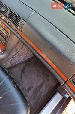 Седан Mercedes-Benz S-Class 1997 в  фото 45 Седан Mercedes-Benz S-Class 1997 в