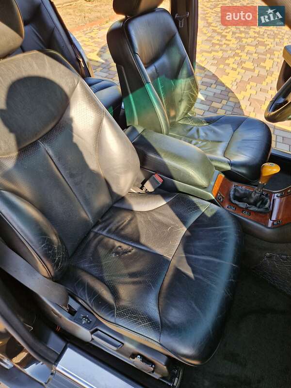 Седан Mercedes-Benz S-Class 1997 в Южноукраїнську