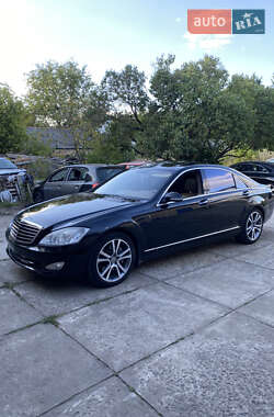 Седан Mercedes-Benz S-Class 2006 в Луцке