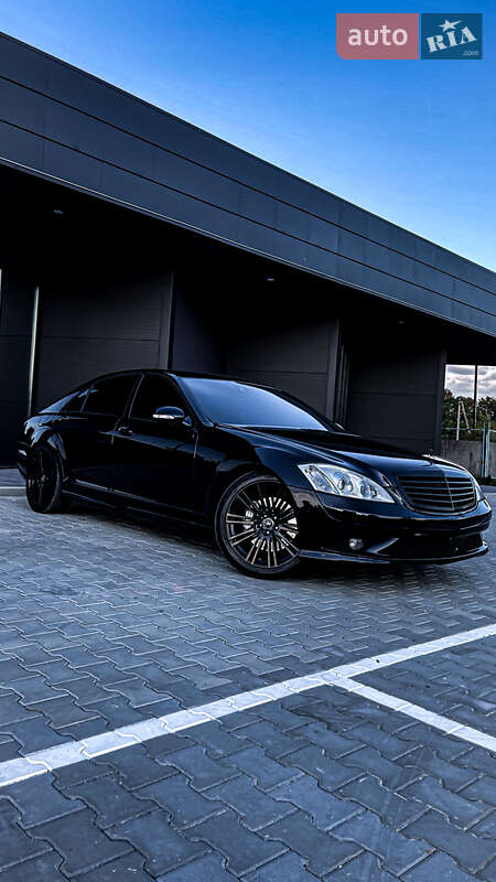 Mercedes-Benz S-Class 2008