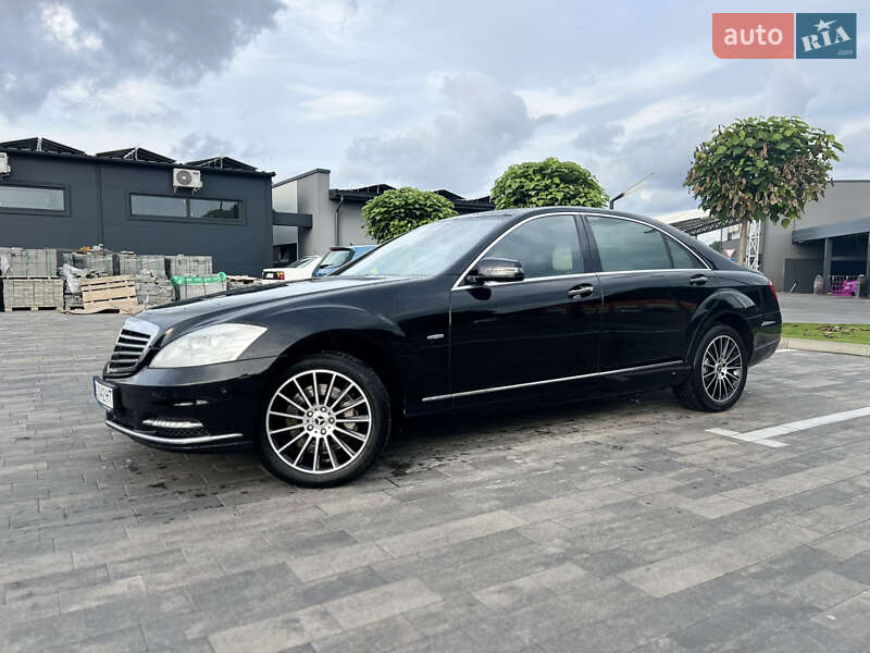 Седан Mercedes-Benz S-Class 2012 в Луцьку