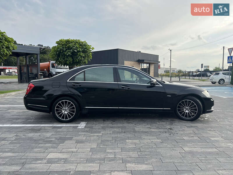 Седан Mercedes-Benz S-Class 2012 в Луцьку