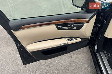 Седан Mercedes-Benz S-Class 2006 в 