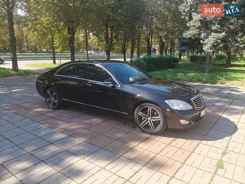 Mercedes-Benz S-Class 2007