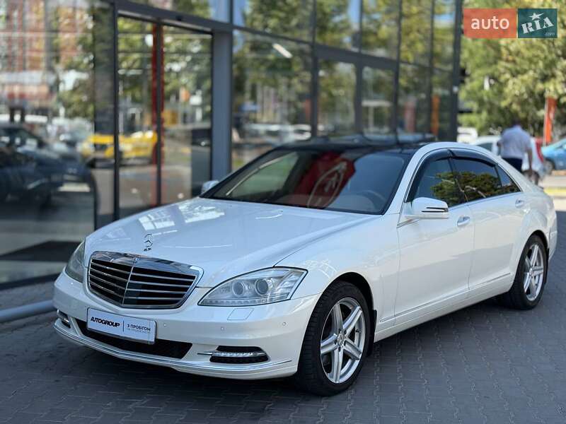 Mercedes-Benz S-Class 2009