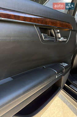 Седан Mercedes-Benz S-Class 2006 в 