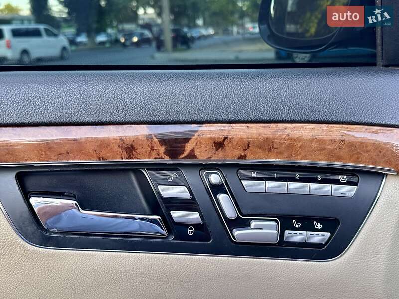 Седан Mercedes-Benz S-Class 2006 в Одесі