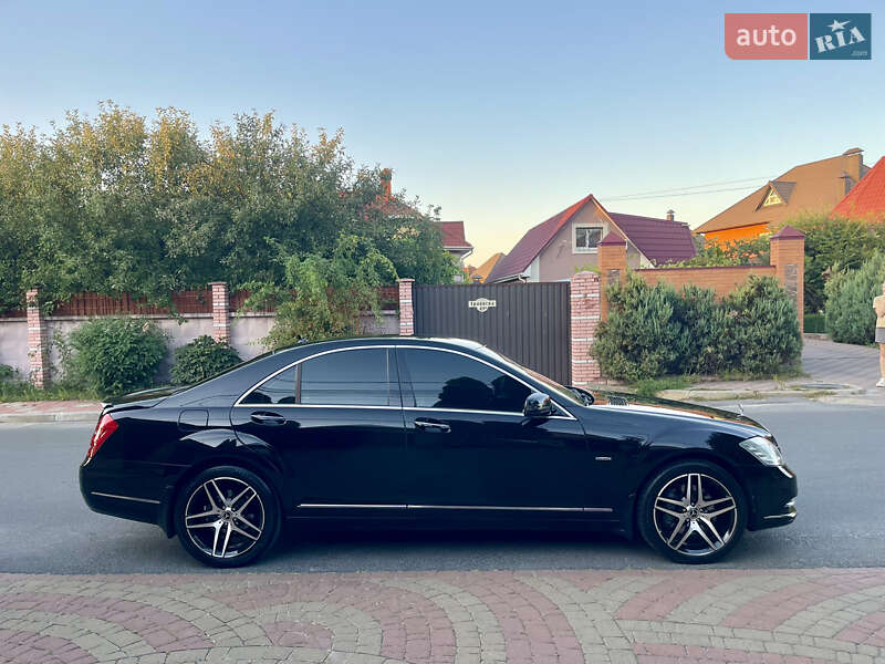 Седан Mercedes-Benz S-Class 2011 в Києві