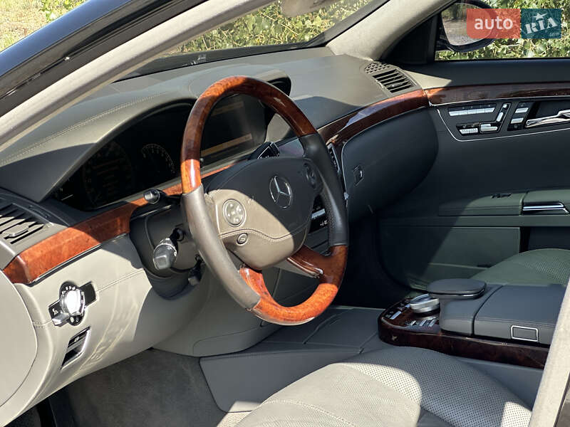 Седан Mercedes-Benz S-Class 2008 в Днепре