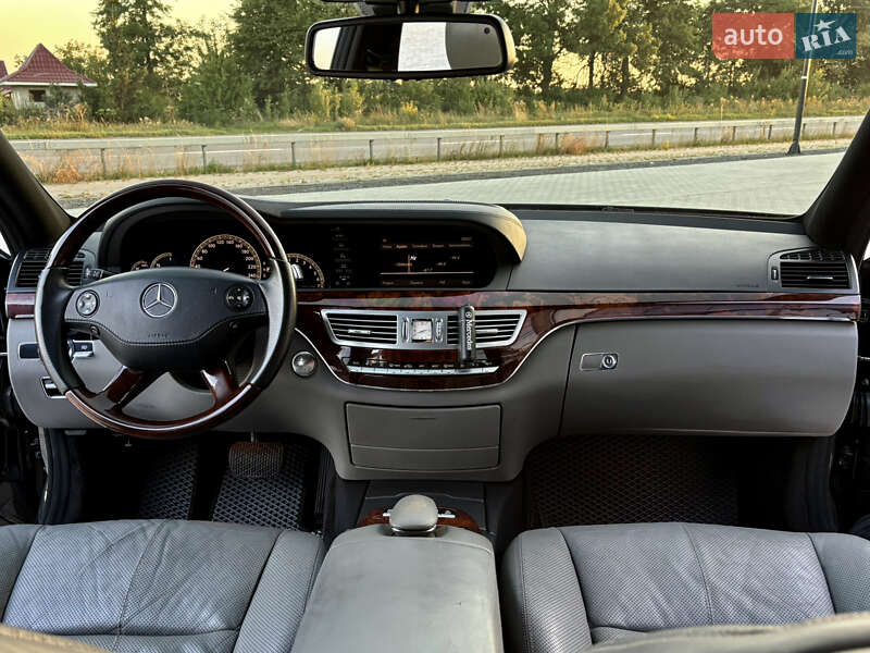 Седан Mercedes-Benz S-Class 2005 в Тернополе