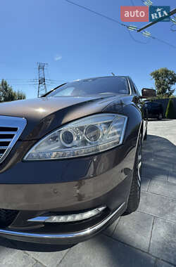Седан Mercedes-Benz S-Class 2011 в 