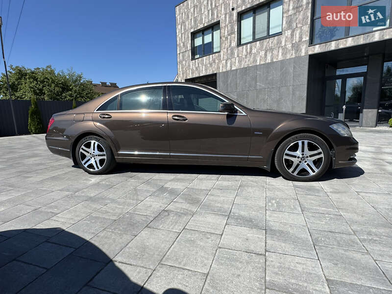 Седан Mercedes-Benz S-Class 2011 в Киеве