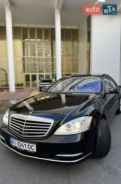 Седан Mercedes-Benz S-Class 2009 в 